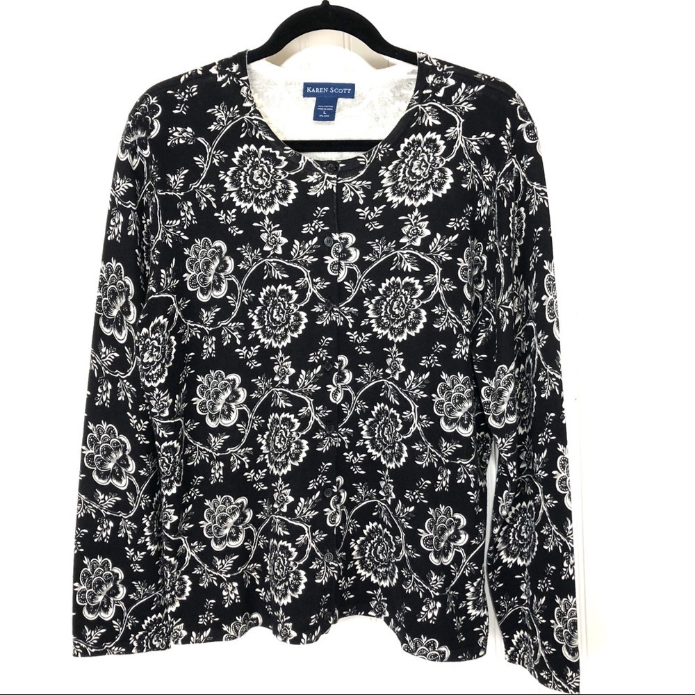 Dark Cottagecore floral sweater L